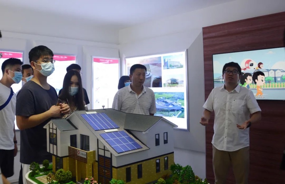 8-28-133.jpg 8-28-133.jpg