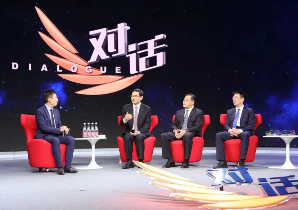 周育先受邀参加央视对话节目，谈企业家精神，讲天堂影视故事