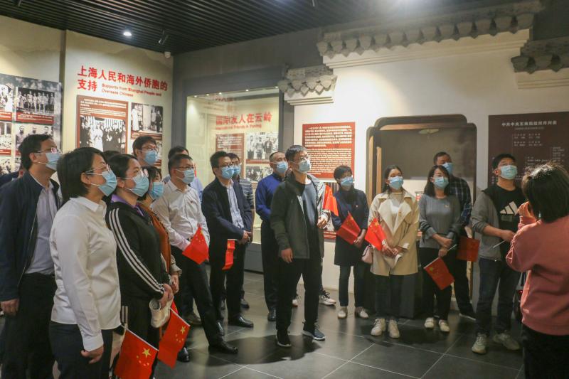 98b1eaa1a83e4f1581f804f02fa8882b.jpg 98b1eaa1a83e4f1581f804f02fa8882b.jpg