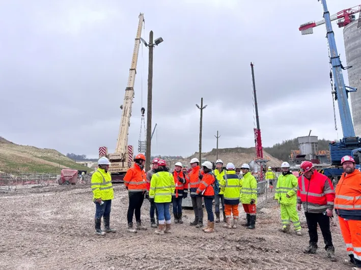 640-1.webp 640-1.webp